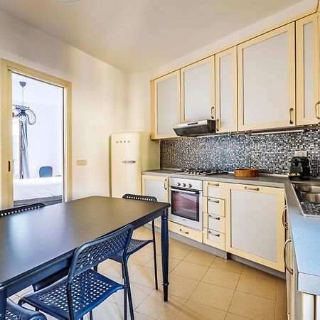 Elegant 2 Bedrooms Apartments Near Duomo Milan Luaran gambar