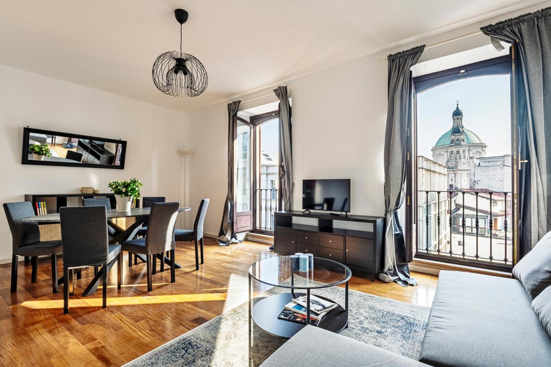 Elegant 2 Bedrooms Apartments Near Duomo Milan Luaran gambar