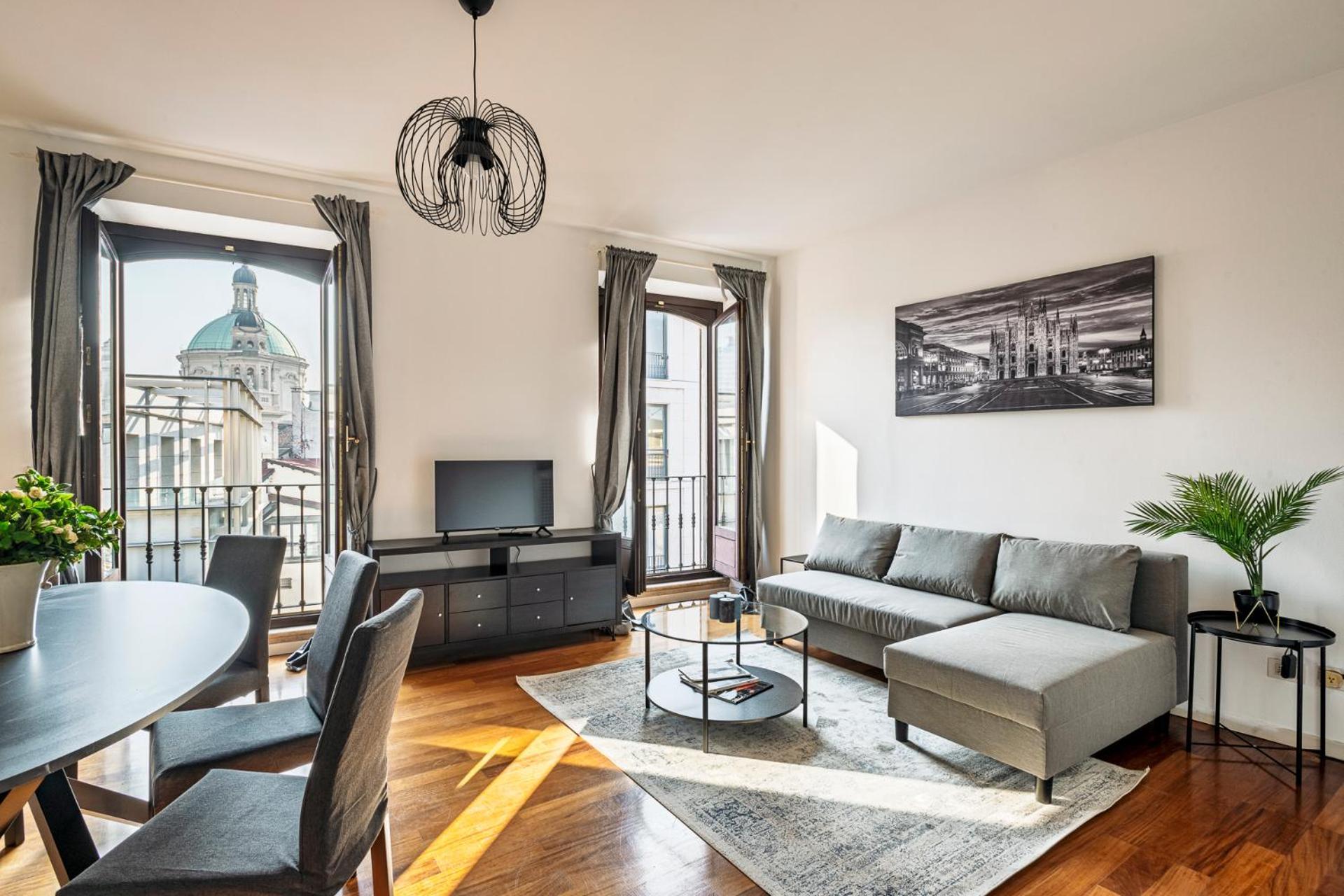Elegant 2 Bedrooms Apartments Near Duomo Milan Luaran gambar