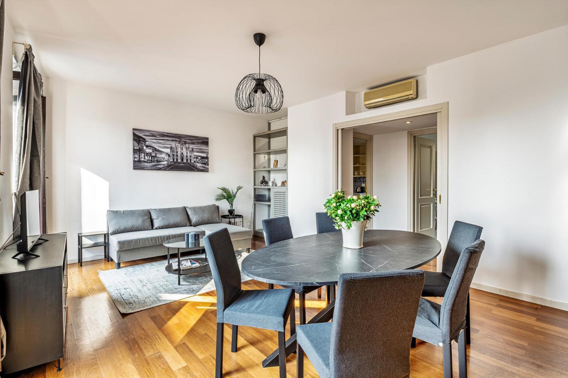 Elegant 2 Bedrooms Apartments Near Duomo Milan Luaran gambar