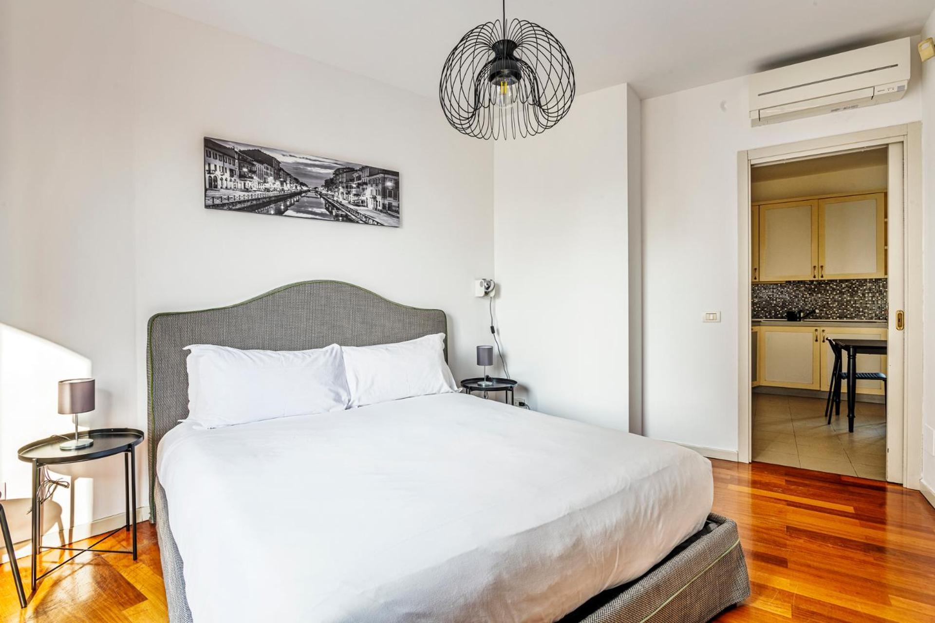 Elegant 2 Bedrooms Apartments Near Duomo Milan Luaran gambar