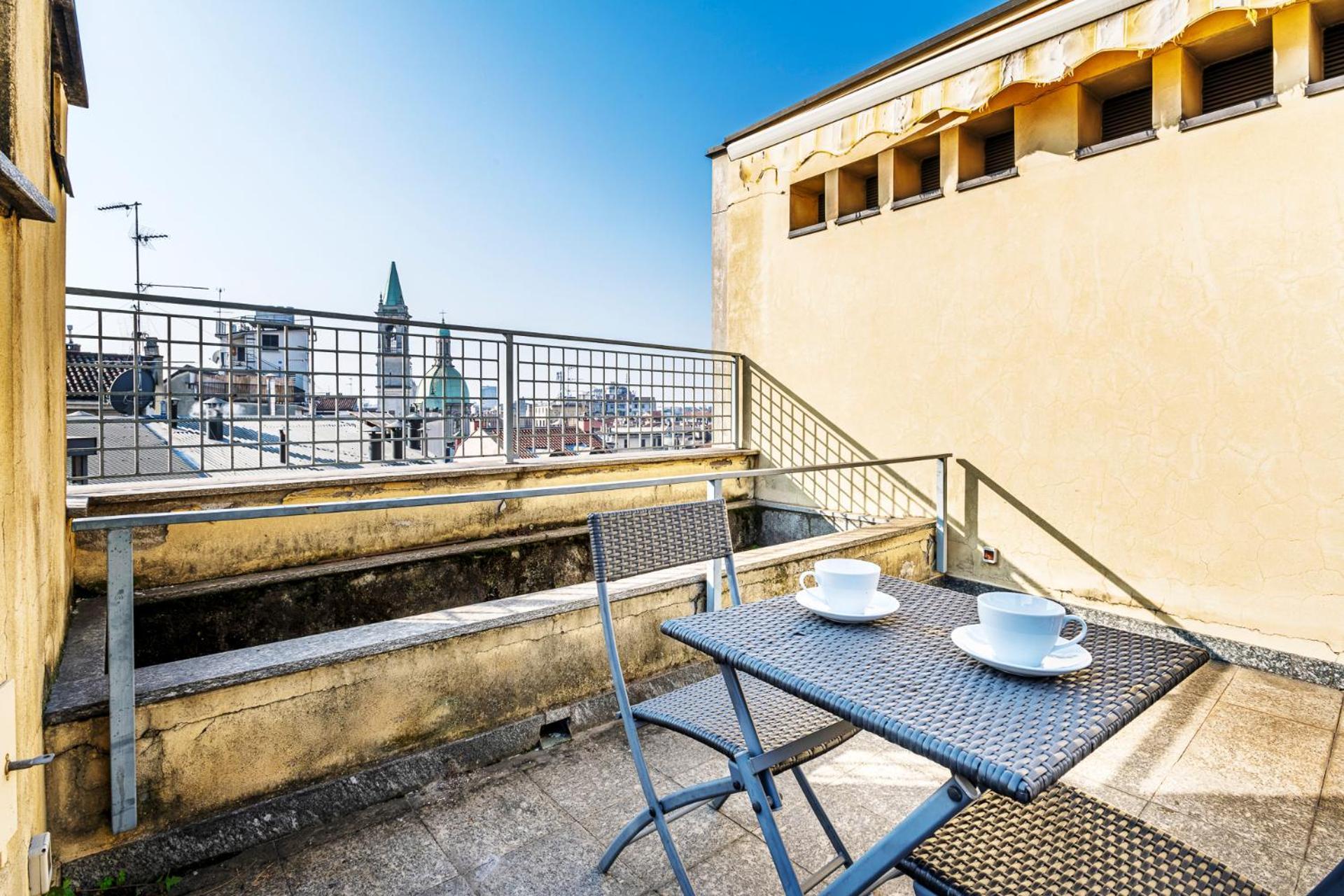 Elegant 2 Bedrooms Apartments Near Duomo Milan Luaran gambar