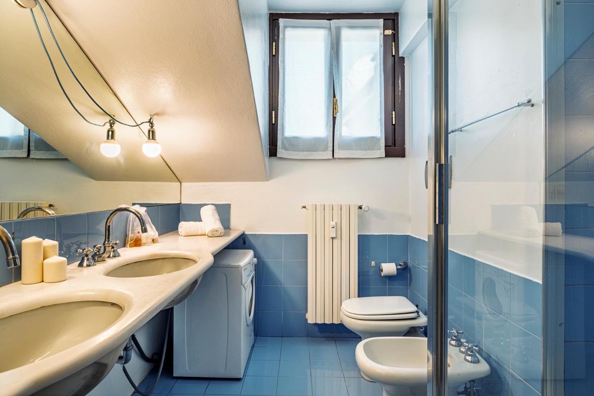 Elegant 2 Bedrooms Apartments Near Duomo Milan Luaran gambar