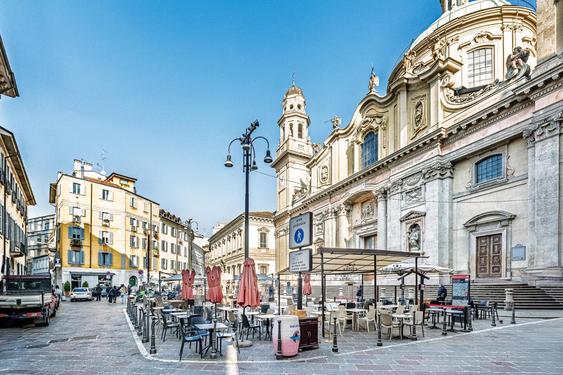 Elegant 2 Bedrooms Apartments Near Duomo Milan Luaran gambar