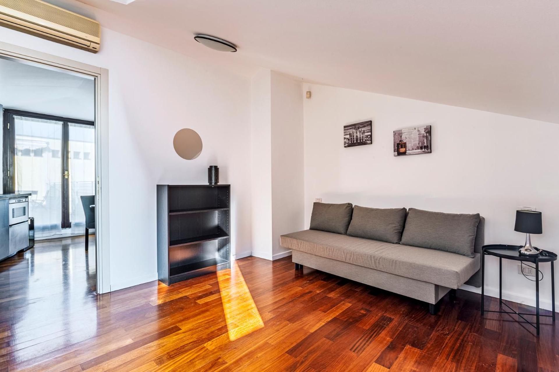 Elegant 2 Bedrooms Apartments Near Duomo Milan Luaran gambar