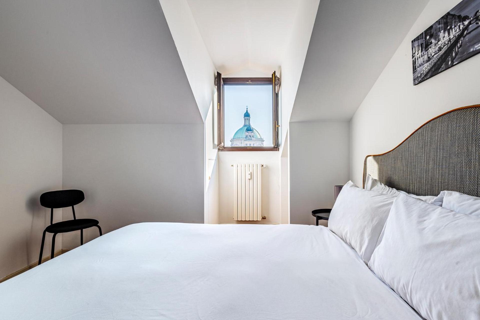 Elegant 2 Bedrooms Apartments Near Duomo Milan Luaran gambar