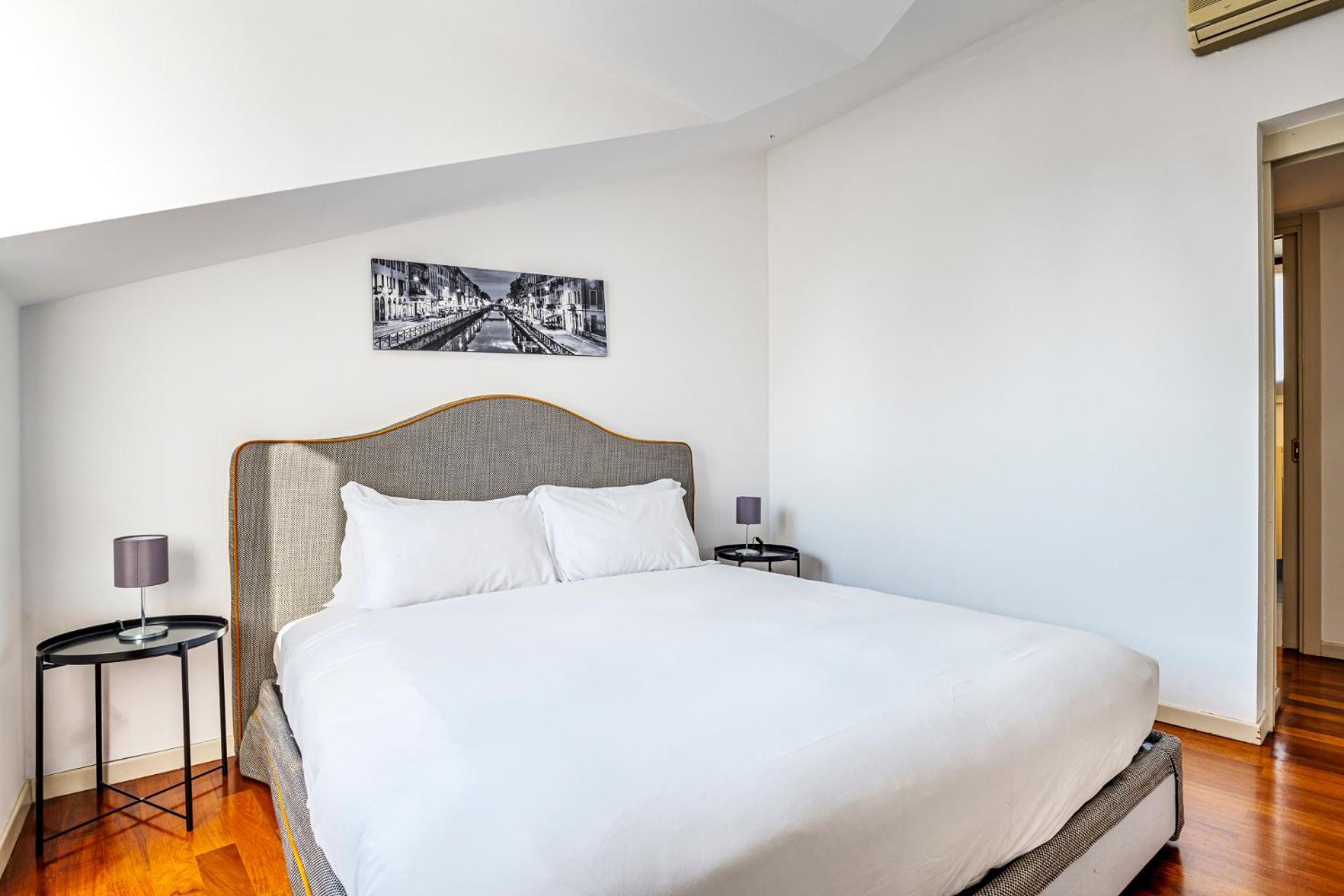 Elegant 2 Bedrooms Apartments Near Duomo Milan Luaran gambar