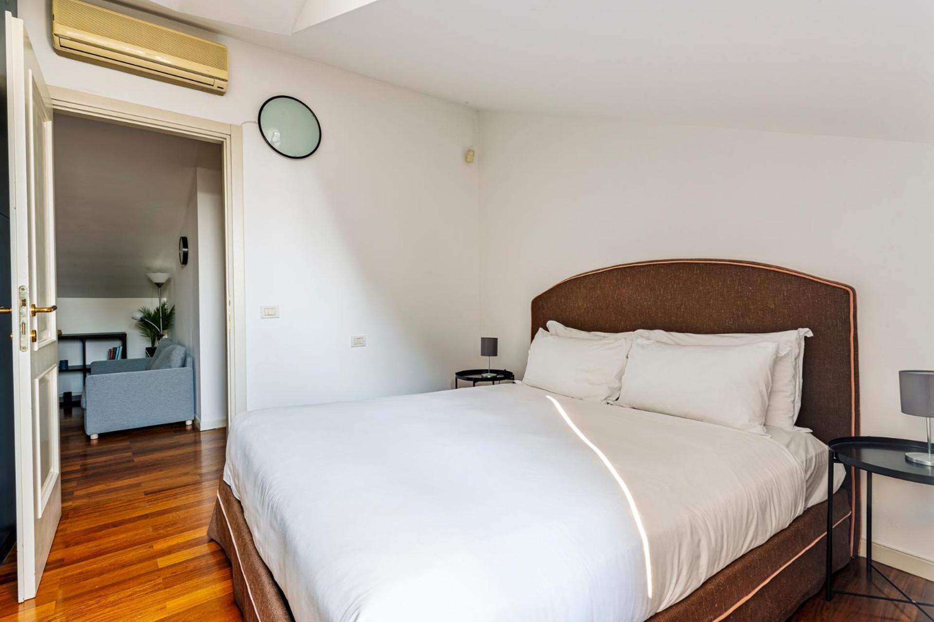 Elegant 2 Bedrooms Apartments Near Duomo Milan Luaran gambar
